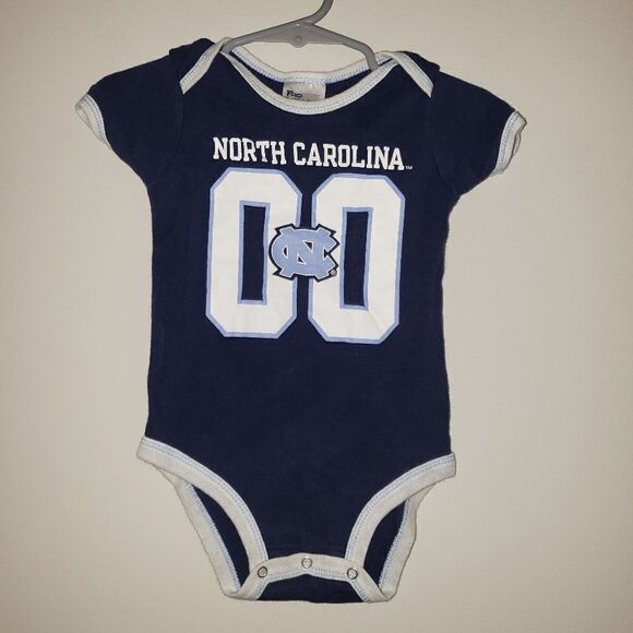 UNC UNIVERSITY OF NORTH CAROLINA PRO EDGE SIZE 6/9 MONTHS - Picture 1 of 3
